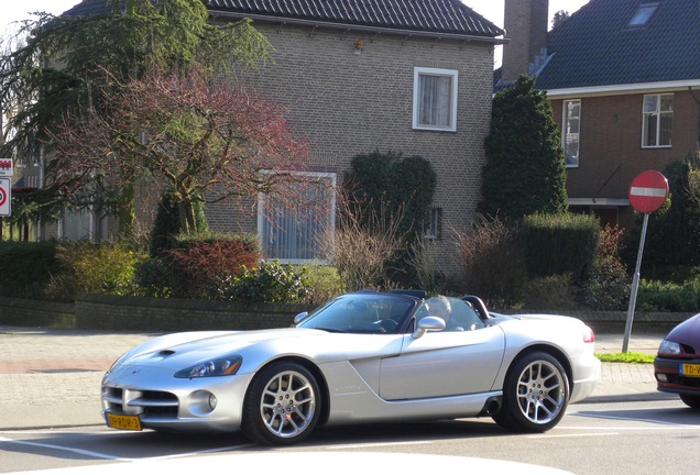 Dodge Viper SRT-10 Roadster 2003