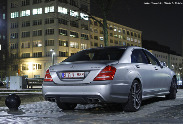 Mercedes-Benz S 63 AMG W221 2011