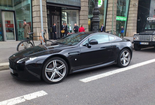 Aston Martin V8 Vantage