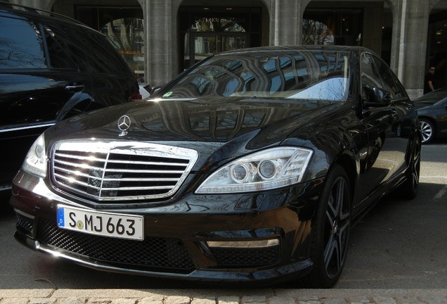 Mercedes-Benz S 63 AMG W221 2011