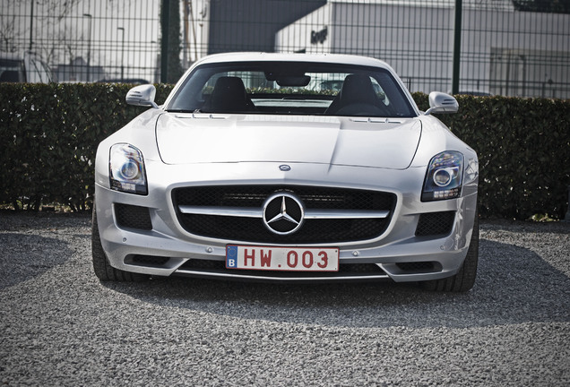 Mercedes-Benz SLS AMG