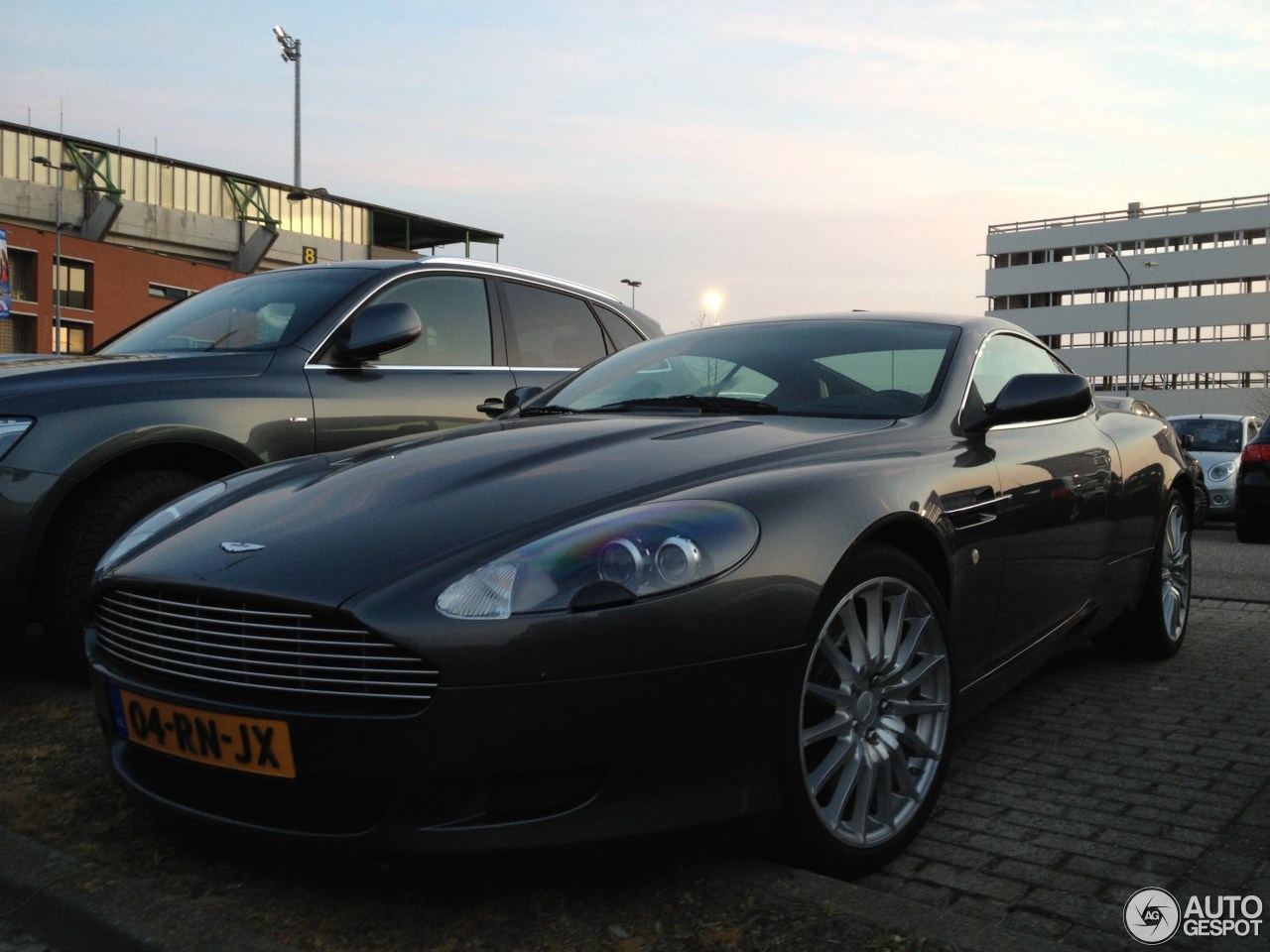 Aston Martin DB9