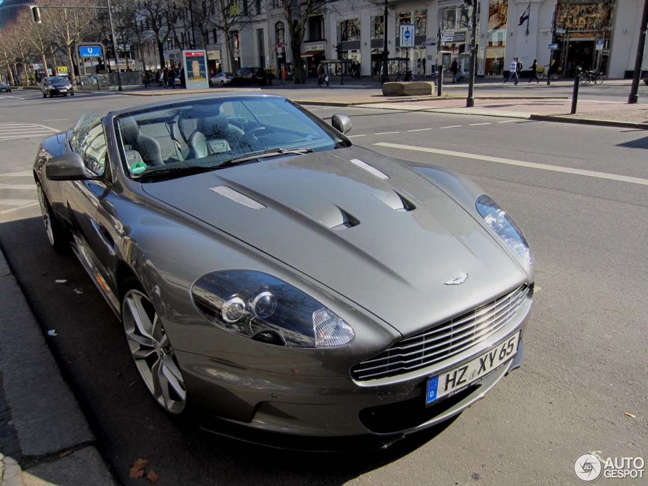 Aston Martin DBS Volante