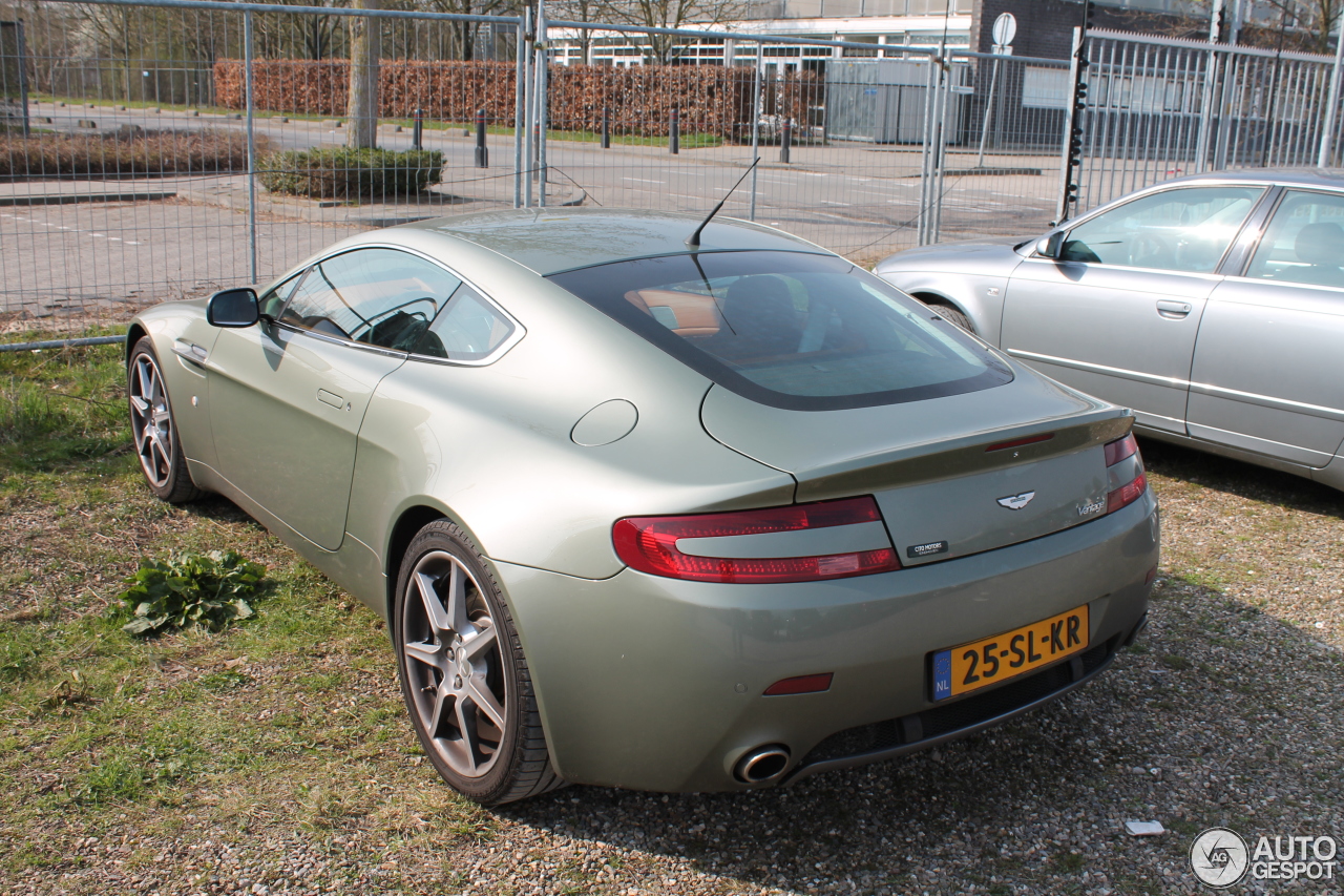 Aston Martin V8 Vantage