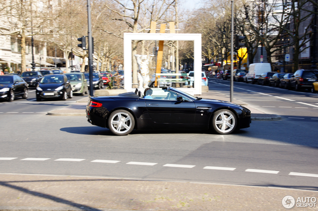 Aston Martin V8 Vantage Roadster