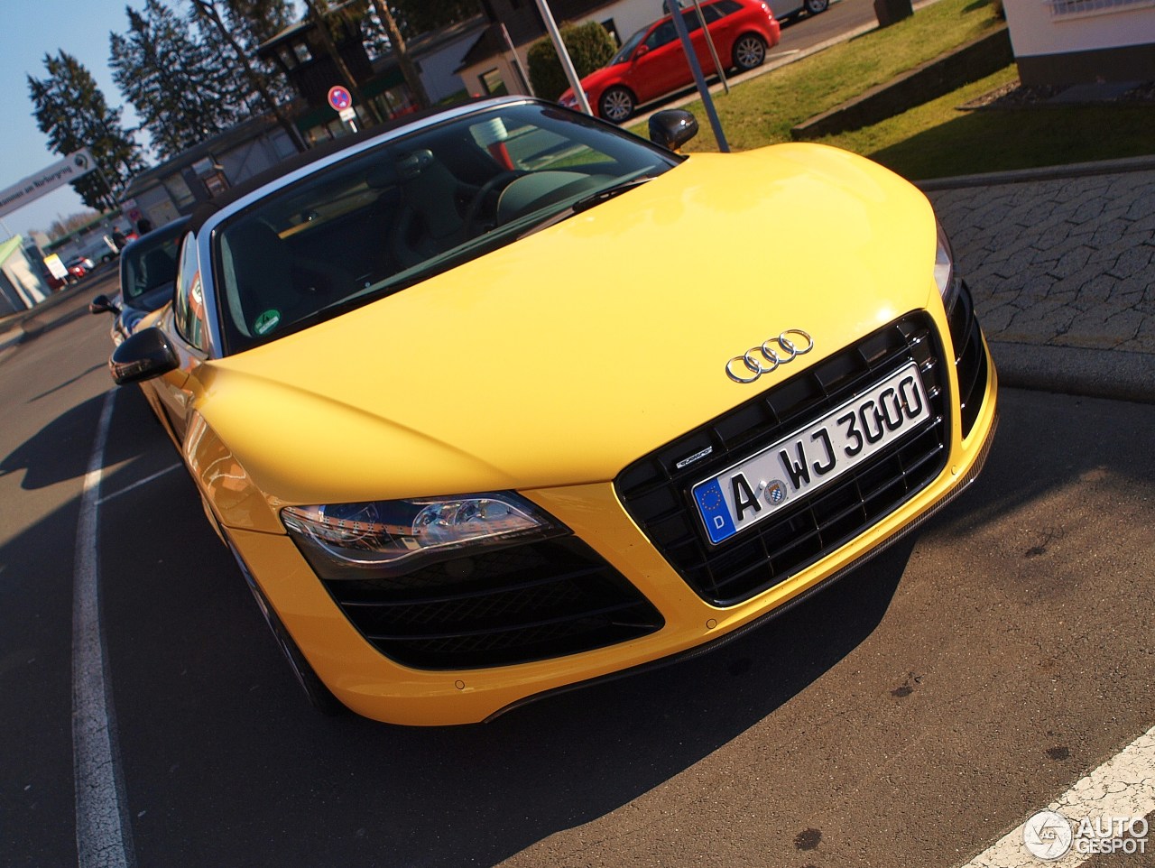 Audi R8 Spyder V10 イエロー Audi R8 V10 Spyder: Notícias e Avaliações | Motor1.com