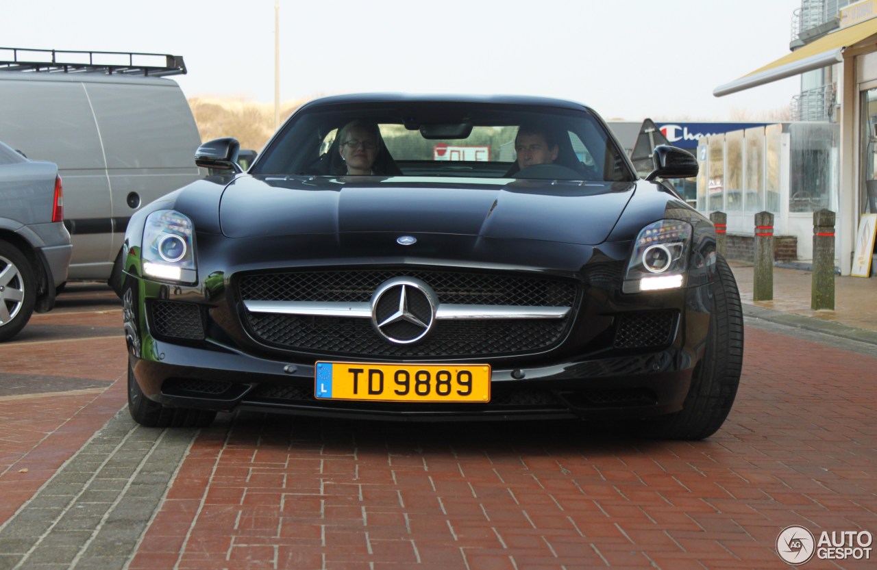 Mercedes-Benz SLS AMG