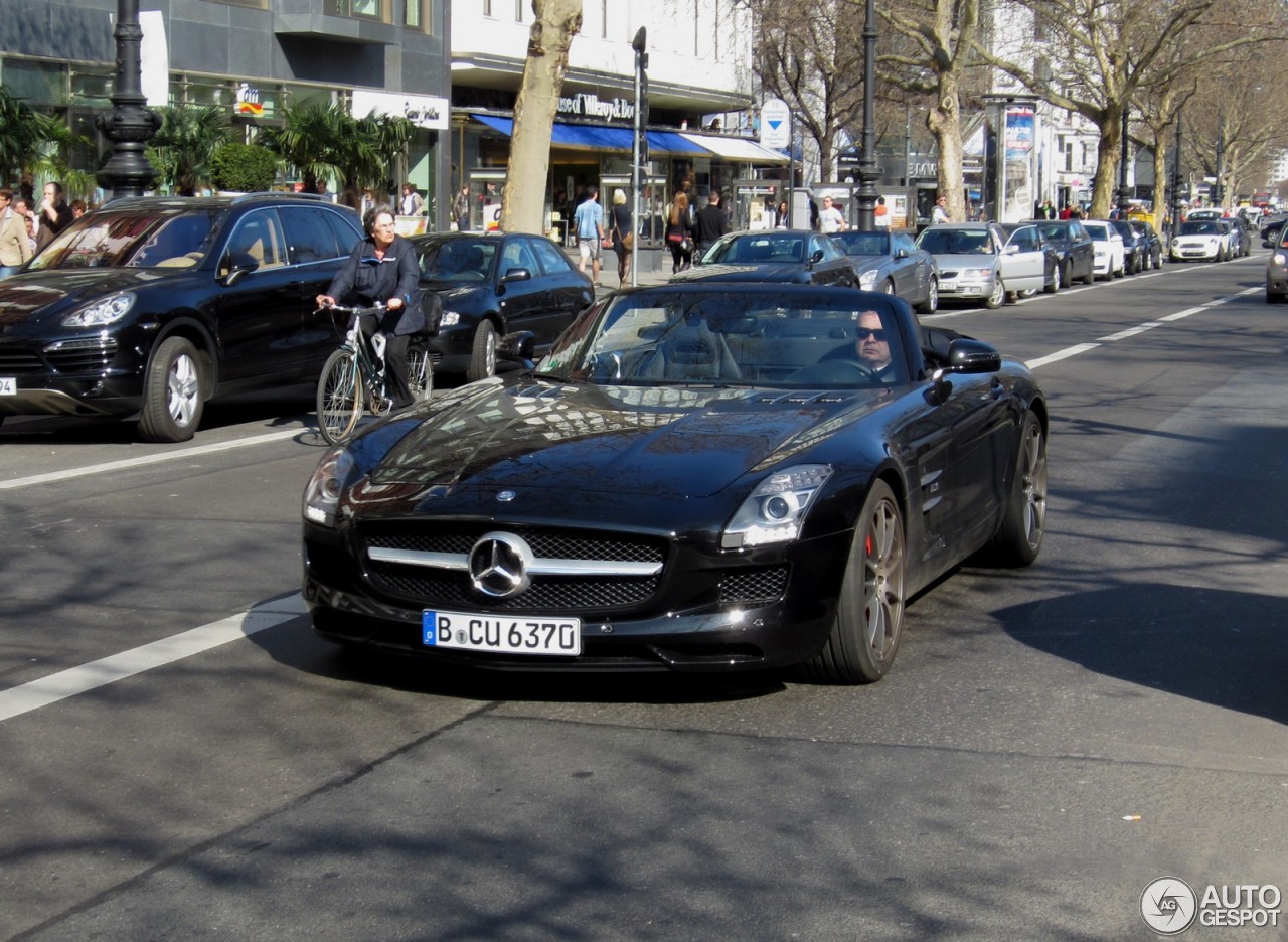 Mercedes-Benz SLS AMG Roadster