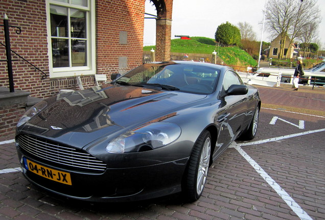 Aston Martin DB9