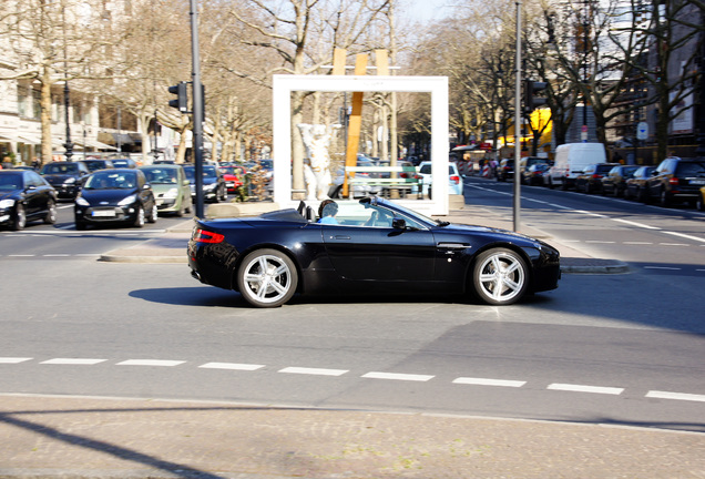 Aston Martin V8 Vantage Roadster