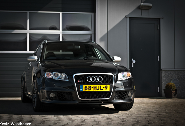 Audi RS4 Avant B7