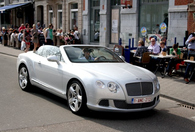 Bentley Continental GTC 2012