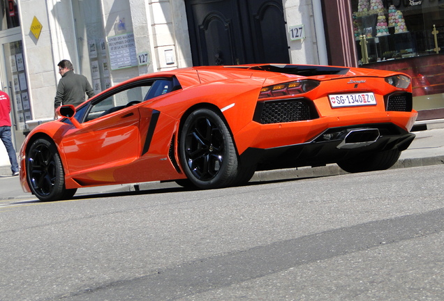 Lamborghini Aventador LP700-4