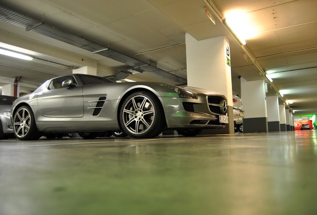 Mercedes-Benz SLS AMG