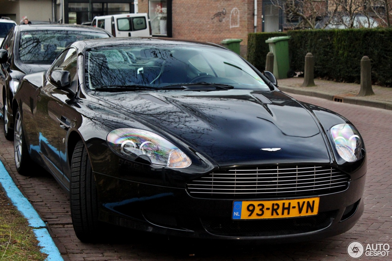 Aston Martin DB9