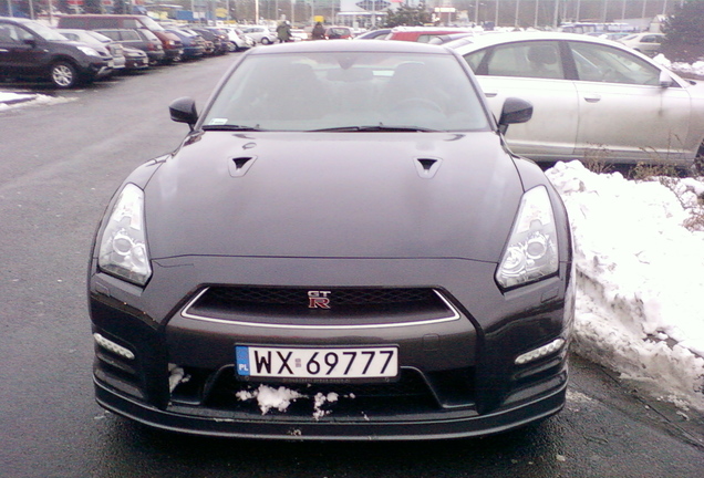 Nissan GT-R 2011