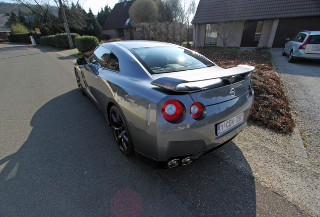 Nissan GT-R