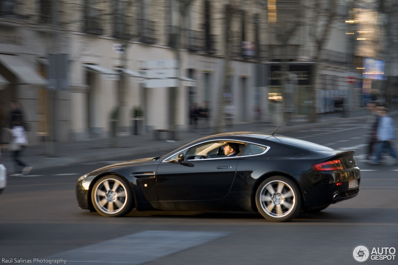 Aston Martin V8 Vantage