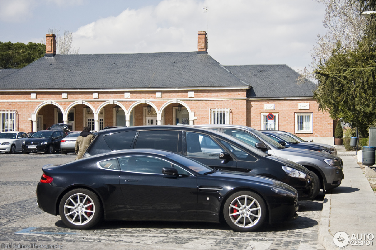 Aston Martin V8 Vantage