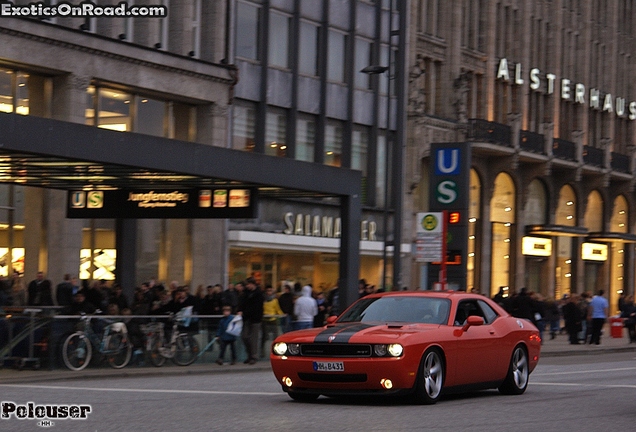 Dodge Challenger SRT-8