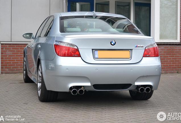 BMW M5 E60 2005