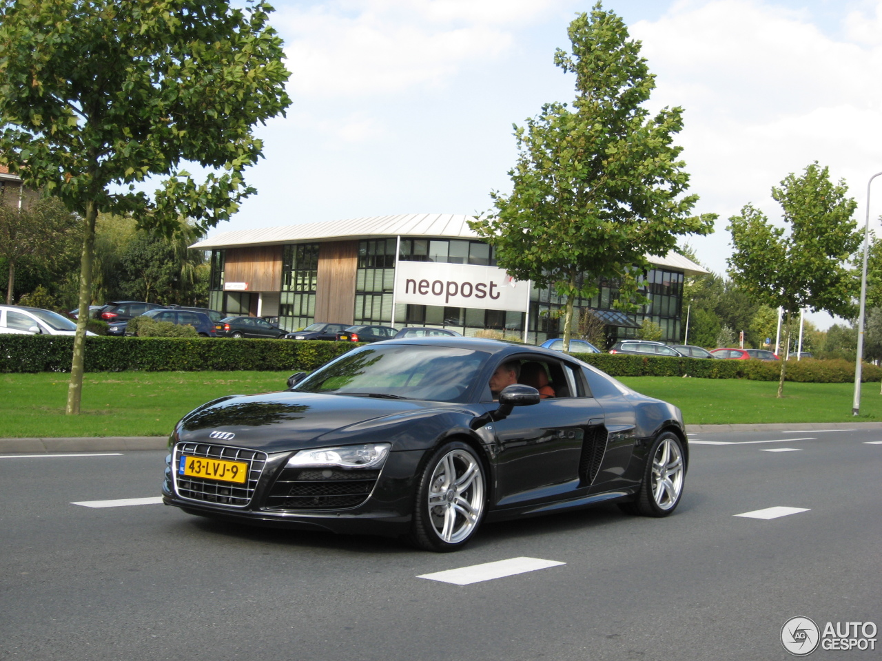 Audi R8 V10