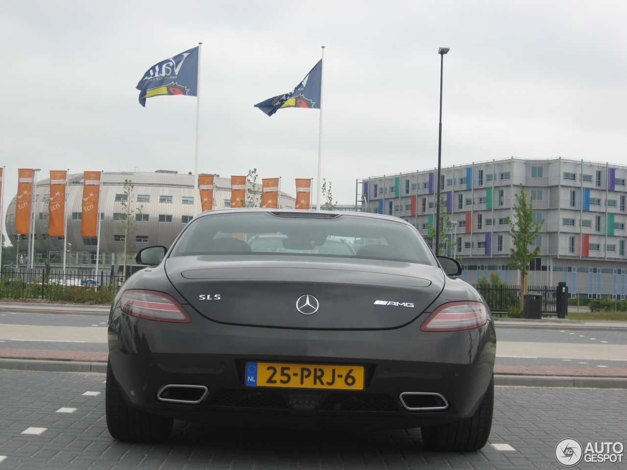 Mercedes-Benz SLS AMG