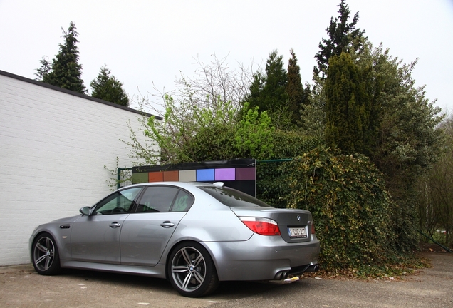 BMW M5 E60 2005