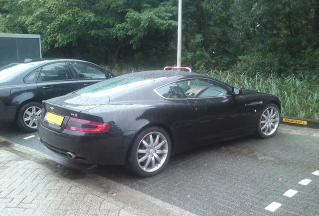 Aston Martin DB9