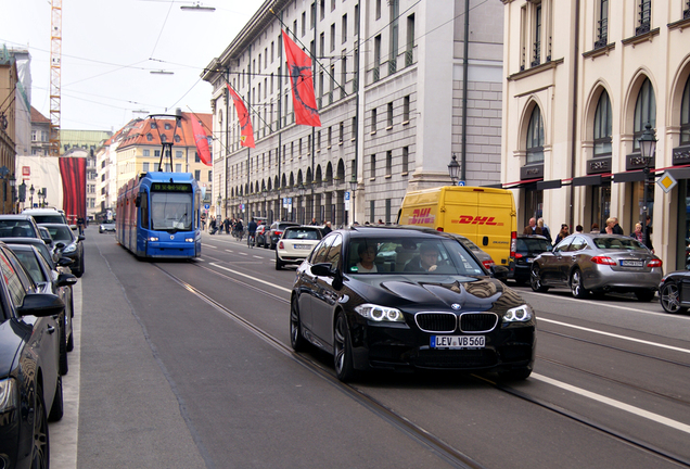 BMW M5 F10 2011