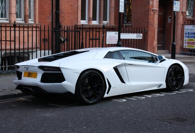 Lamborghini Aventador LP700-4