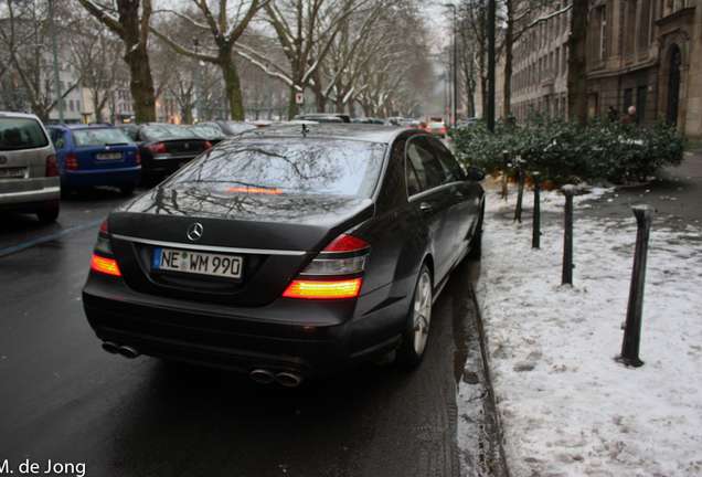 Mercedes-Benz S 63 AMG W221