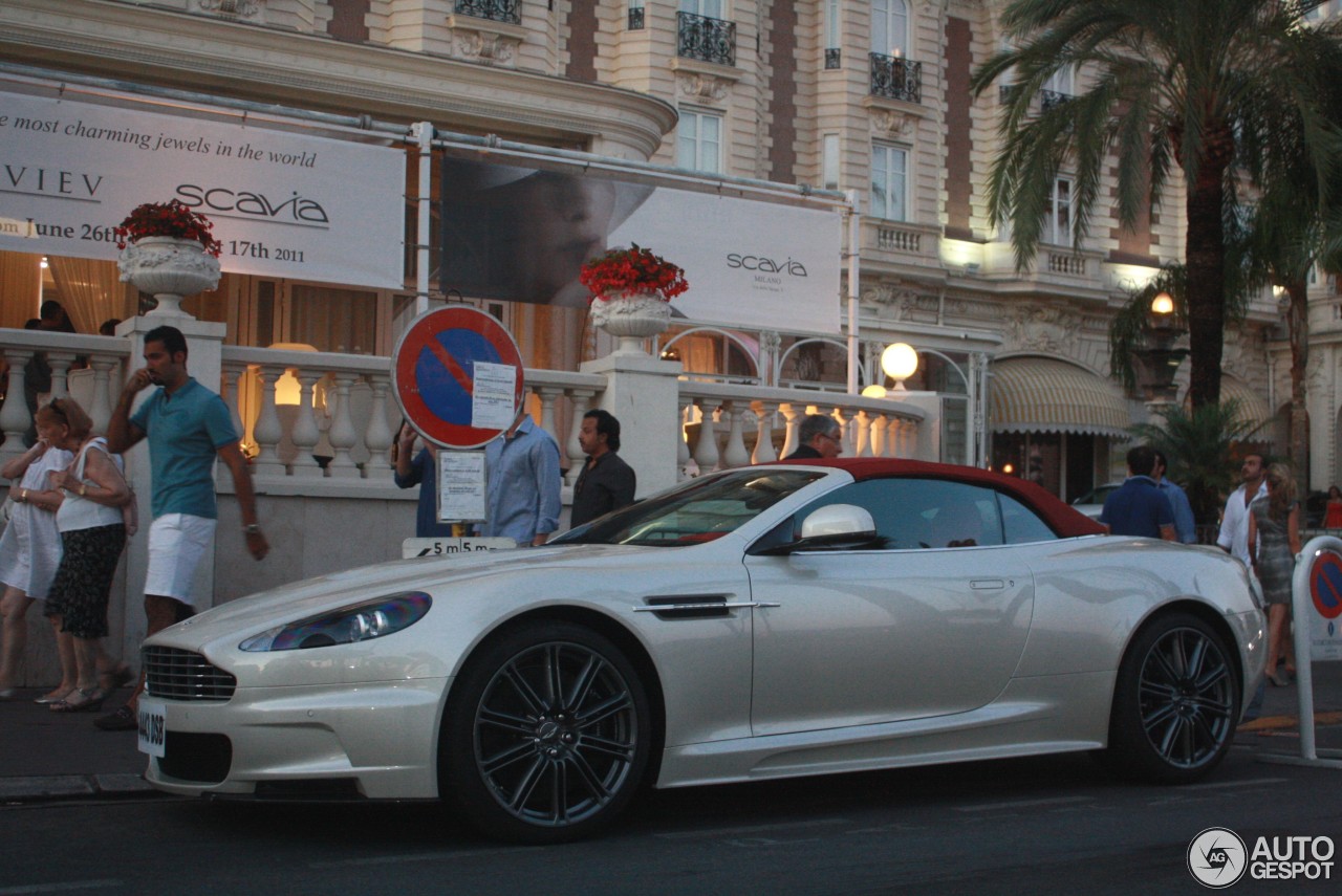 Aston Martin DBS Volante