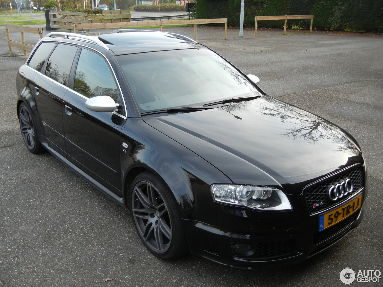 Audi RS4 Avant B7