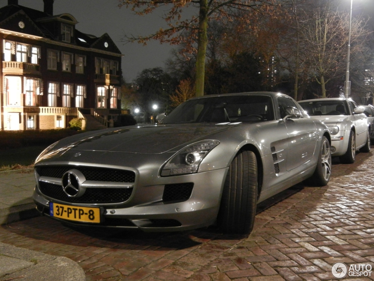 Mercedes-Benz SLS AMG