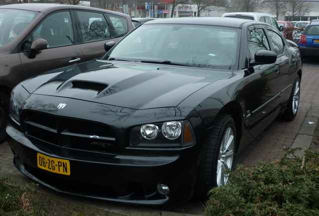 Dodge Charger SRT-8