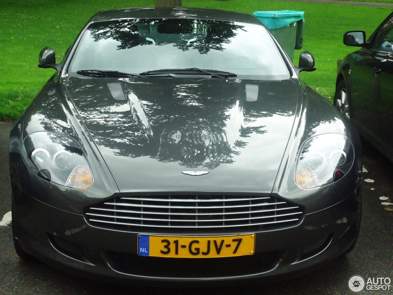 Aston Martin DB9