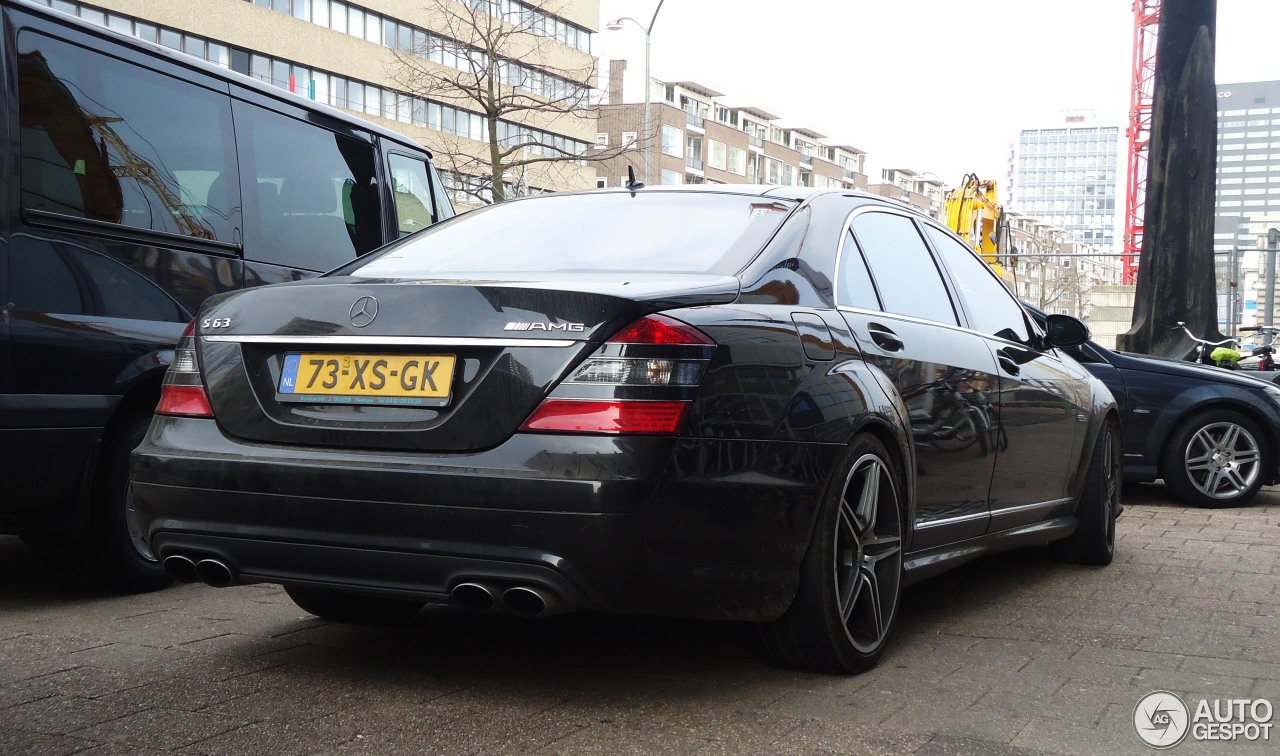 Mercedes-Benz S 63 AMG W221