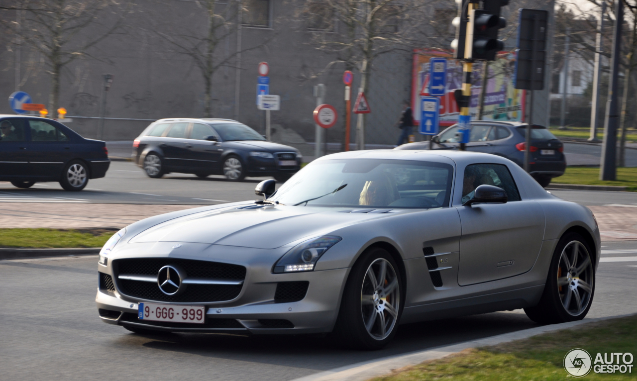 Mercedes-Benz SLS AMG