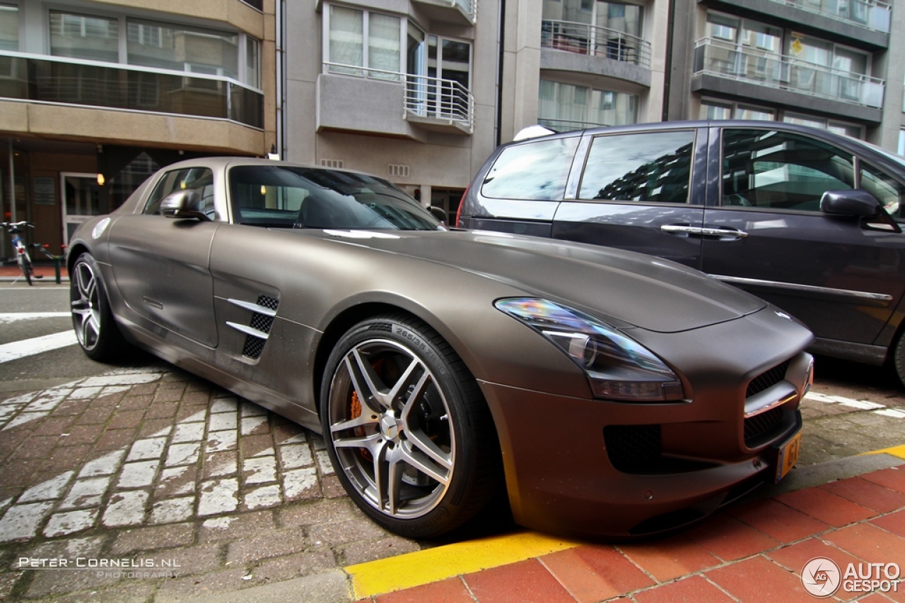 Mercedes-Benz SLS AMG