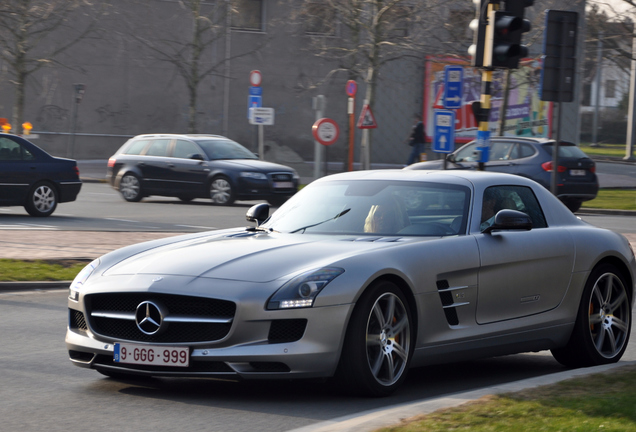 Mercedes-Benz SLS AMG