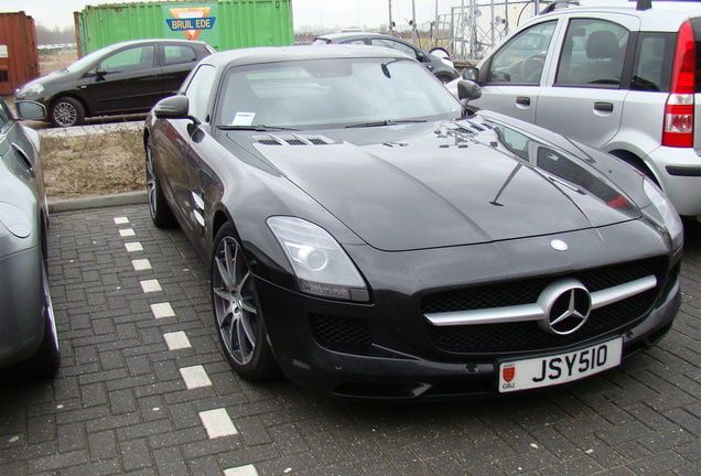 Mercedes-Benz SLS AMG