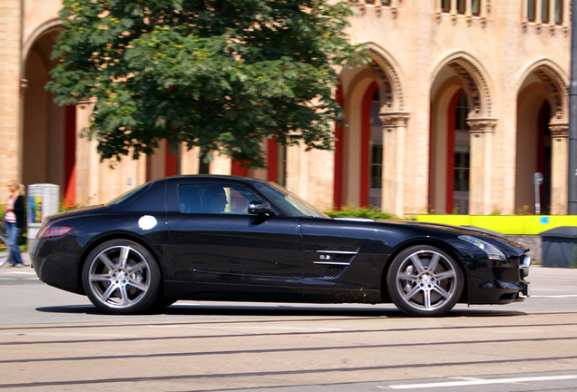 Mercedes-Benz SLS AMG