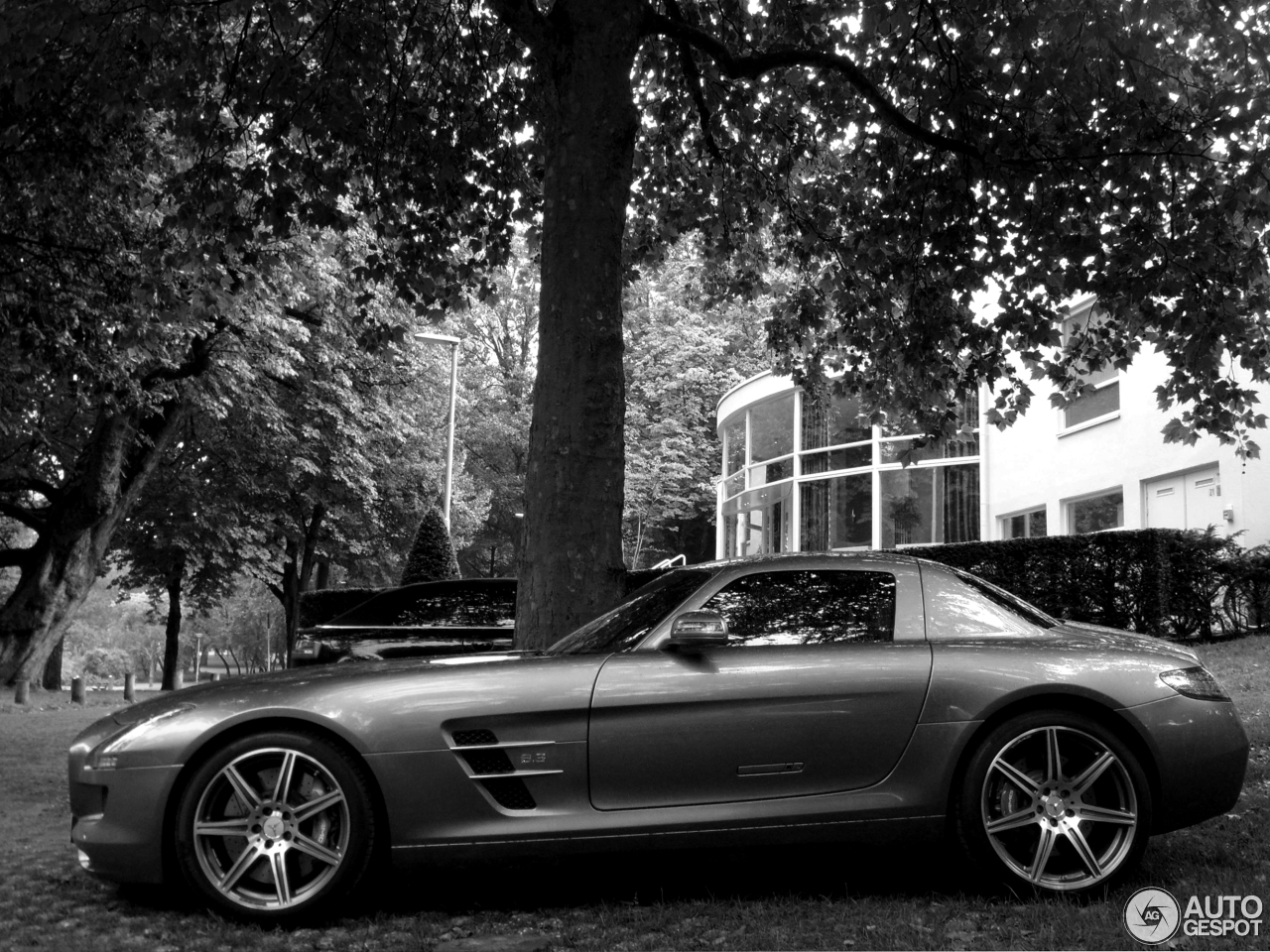 Mercedes-Benz SLS AMG