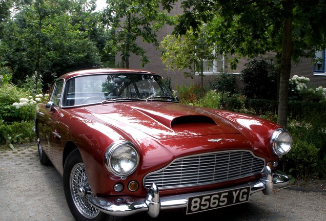 Aston Martin DB4 Series 3