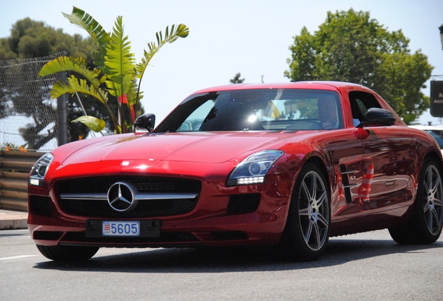 Mercedes-Benz SLS AMG