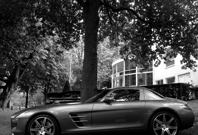 Mercedes-Benz SLS AMG