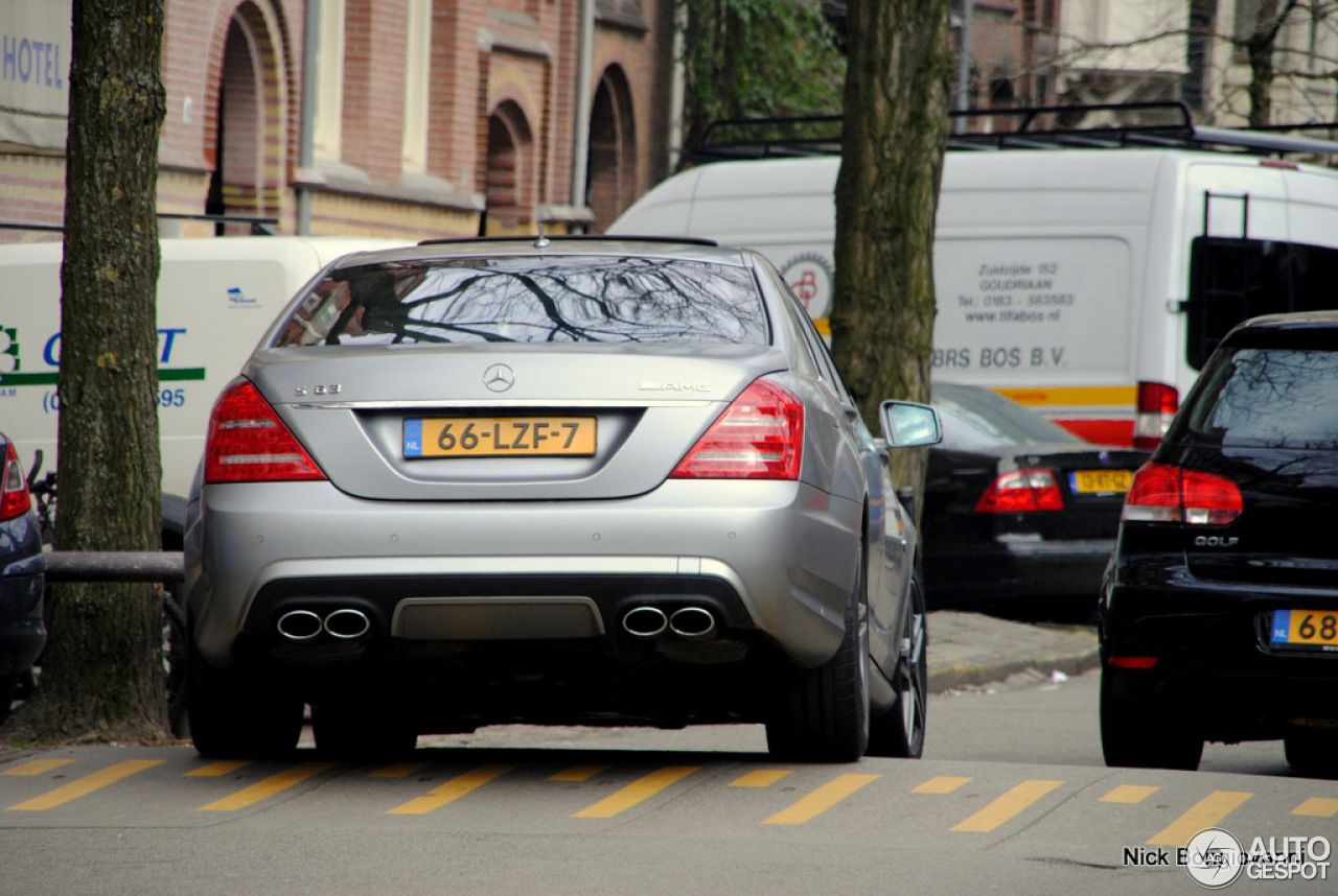 Mercedes-Benz S 63 AMG W221 2010