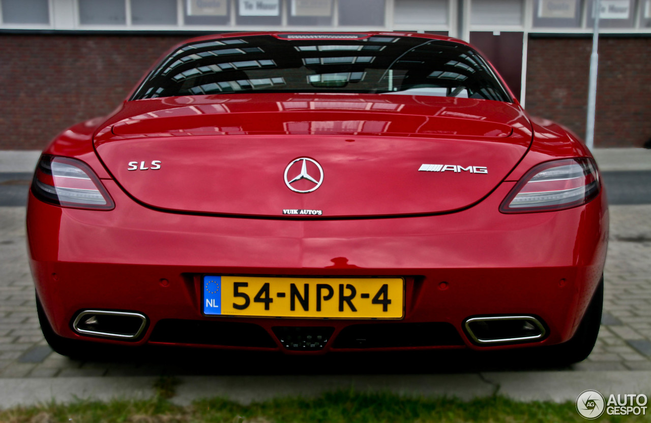 Mercedes-Benz SLS AMG