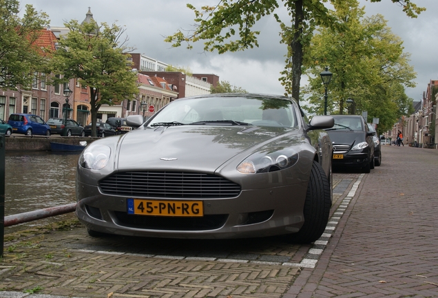 Aston Martin DB9